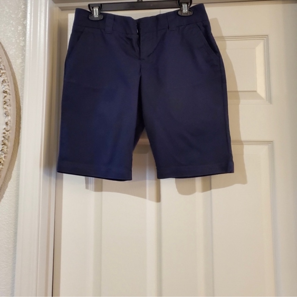 Tommy Hilfiger Dark Blue Women's Shorts are a size 4.
